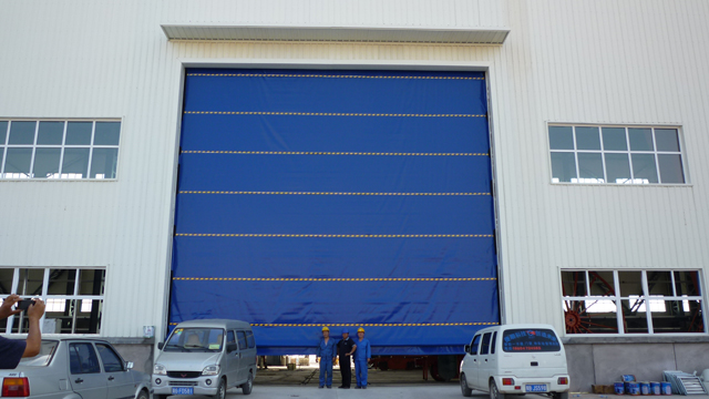 大型柔性工業(yè)堆積門