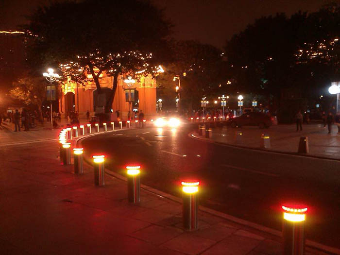 人民廣場(chǎng)反恐升降柱