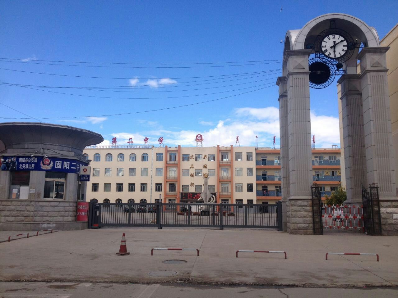 包頭市固陽(yáng)縣第二中學(xué)P863平移門