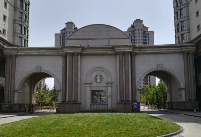 東勝區(qū)天譽國寶系統(tǒng)+柵欄道閘