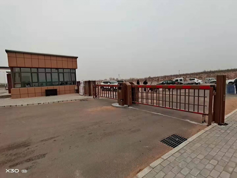 蒙大公寓空降門+系統(tǒng)+側小門